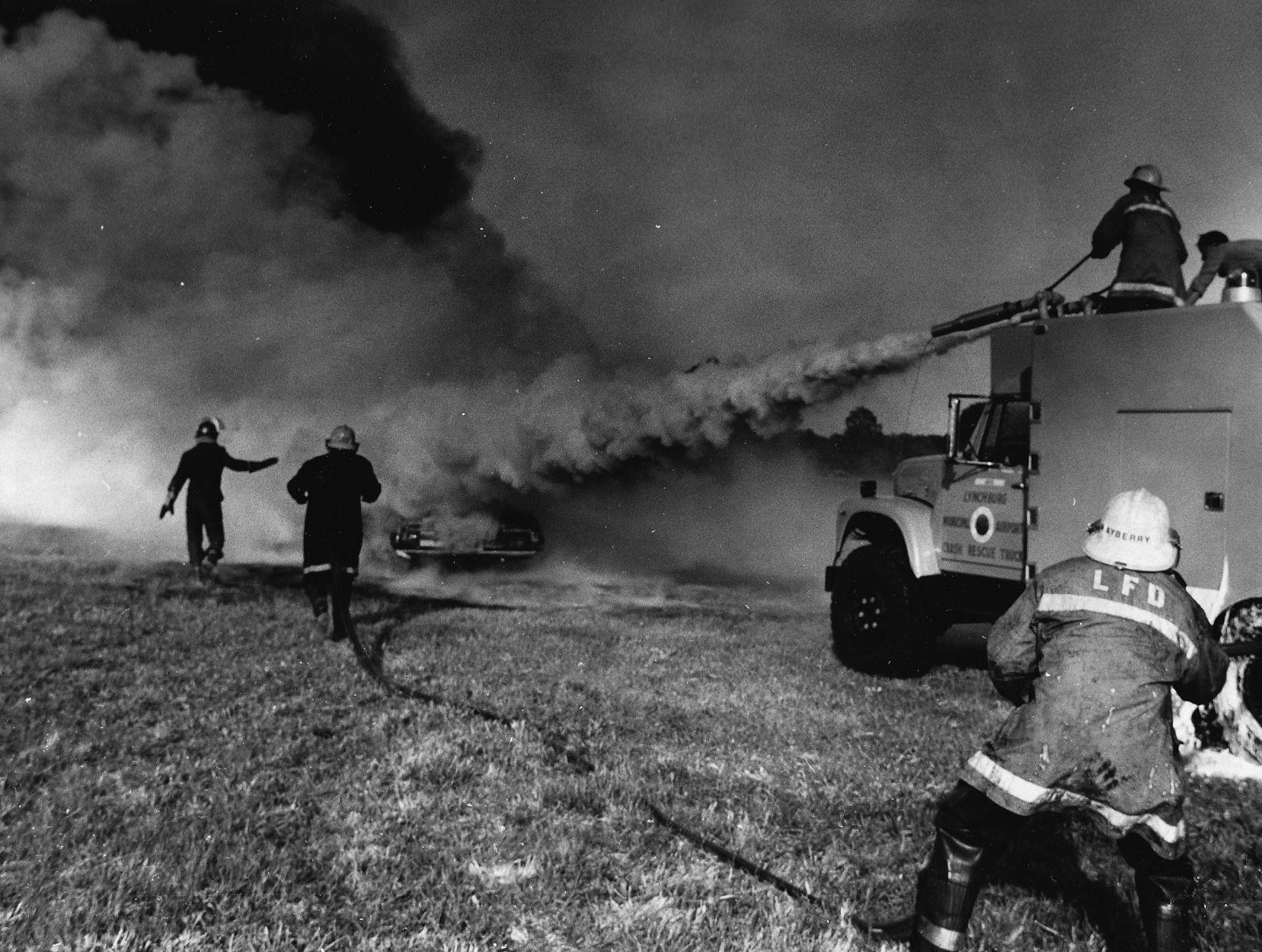 1977-05-13 Airport fire training